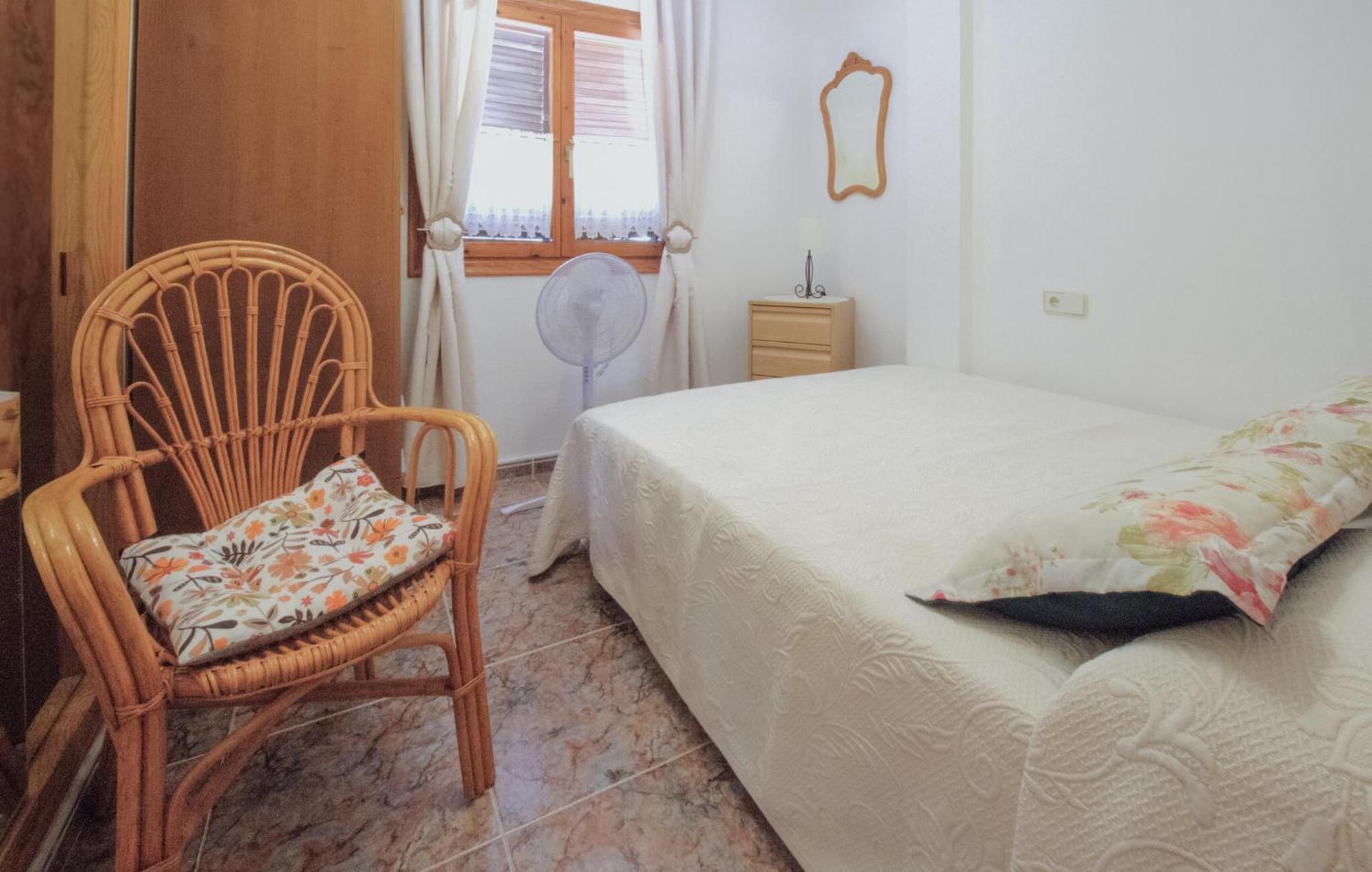 Cozy Apartment In Guardamar Del Segura Eksteriør billede